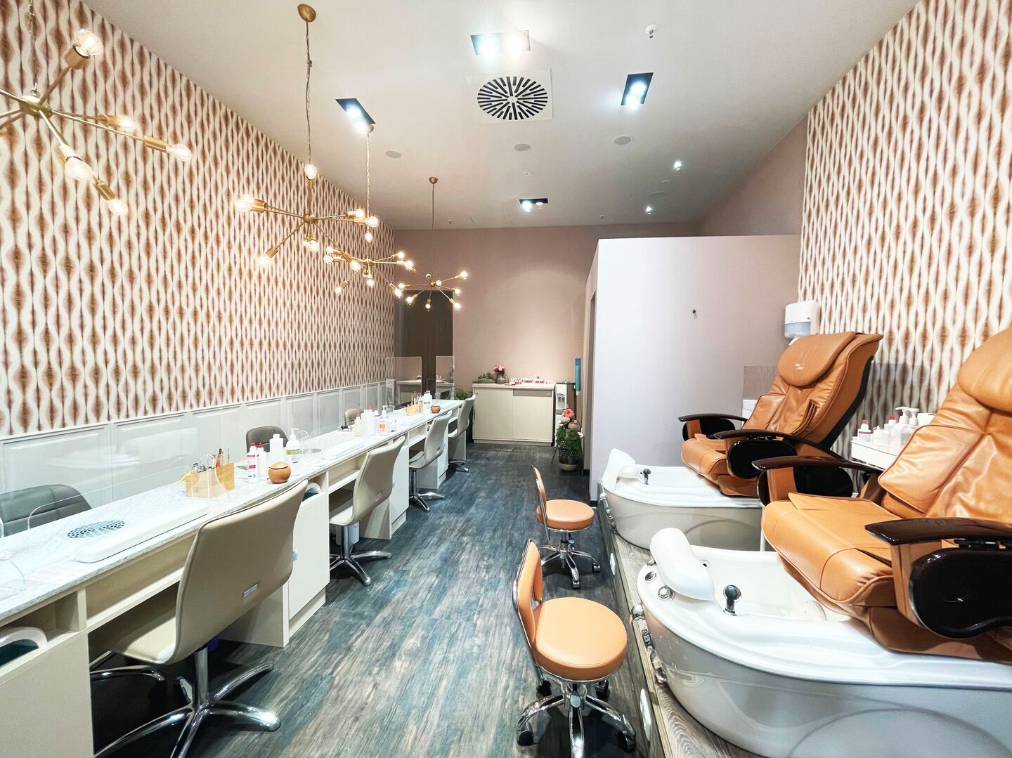 G & T Nails & Beauty